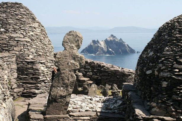 Skellig Michael steigt steil aus dem Atlantik auf