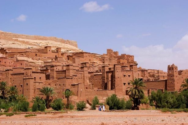 Architecture et paysage marocains illustrant la diversité du pays