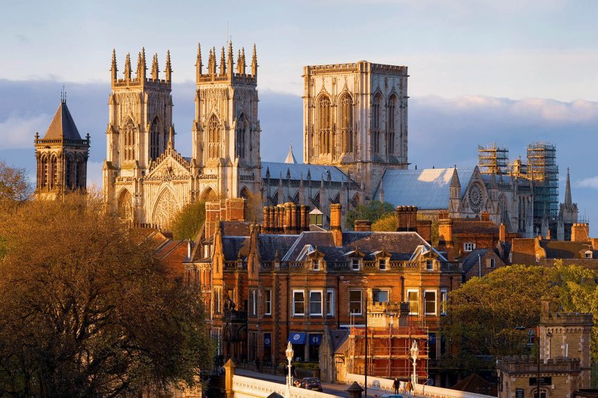 York Minster dominant le centre historique de York
