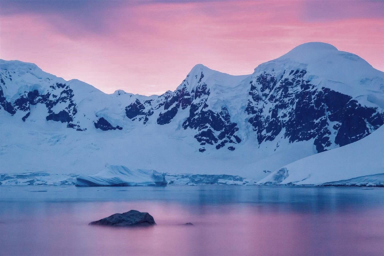 Viaggi estremi tra ambienti remoti e attività ad alto rischio