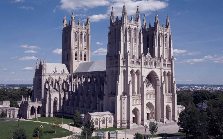 Haunted-Churches-7-sanctuaries-haunted-by-ghosts