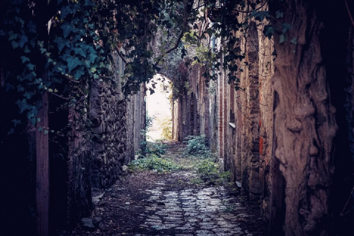 Apice, Italy ( GHOST CITY ) - Everyone Left And Didn't Return (2022 ...