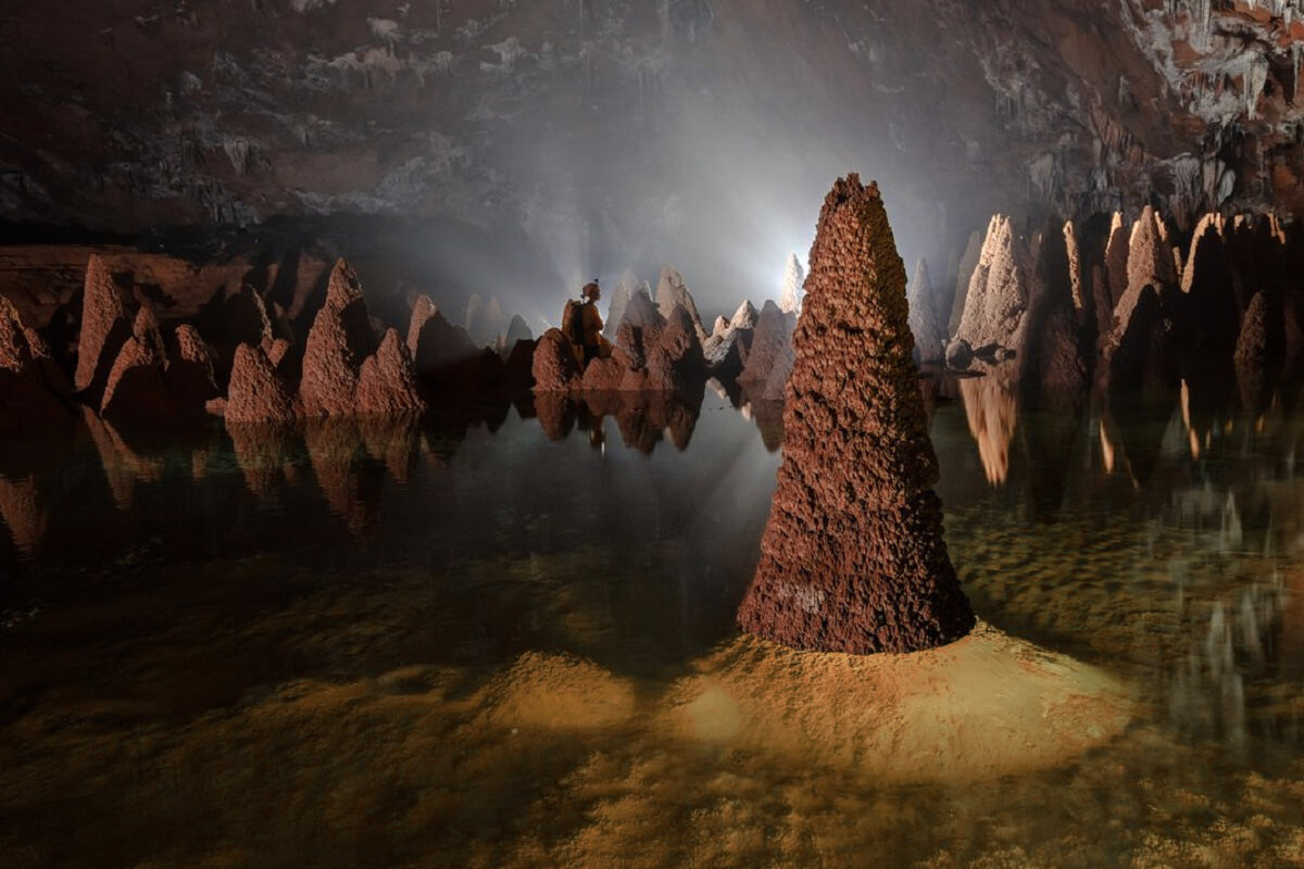 Hang Son Doong - Bergflusshöhle