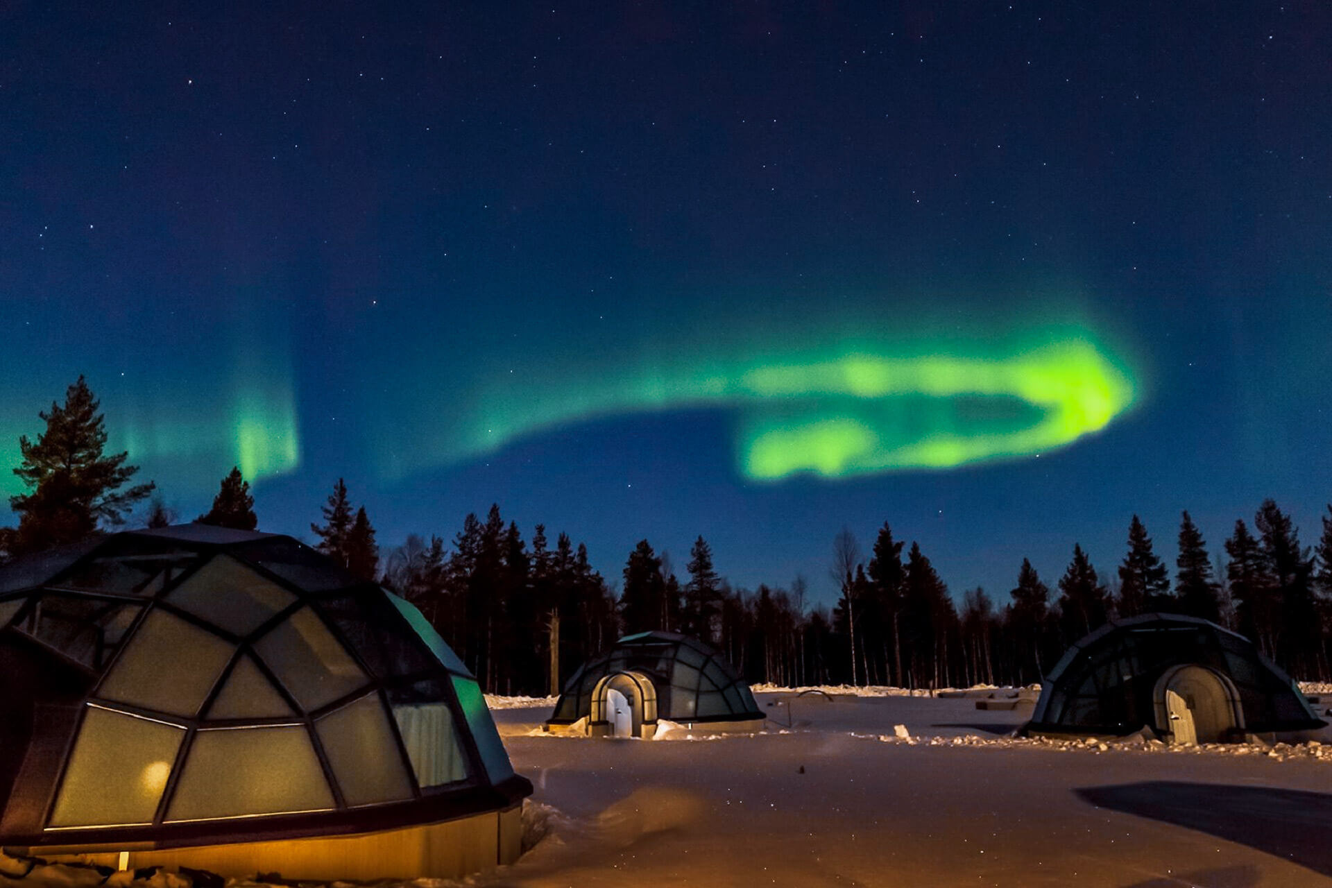 Kakslauttanen - Kakslauttanen offre letti con vista sulla luce polare