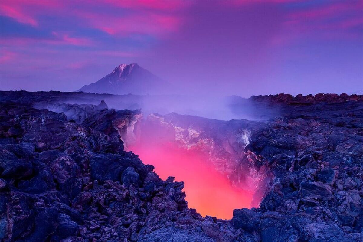 LAVA-CAVE-ITALY