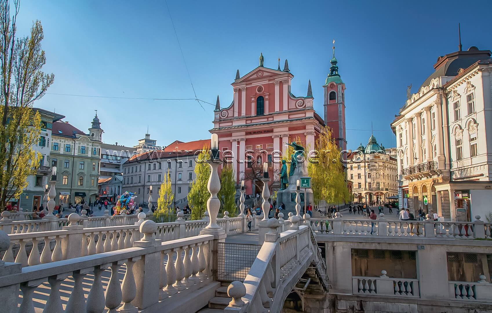 Ljubljana, Slovenija - 10 WONDERFUL CITIES IN EUROPE THAT TOURISTS OVERLOOK