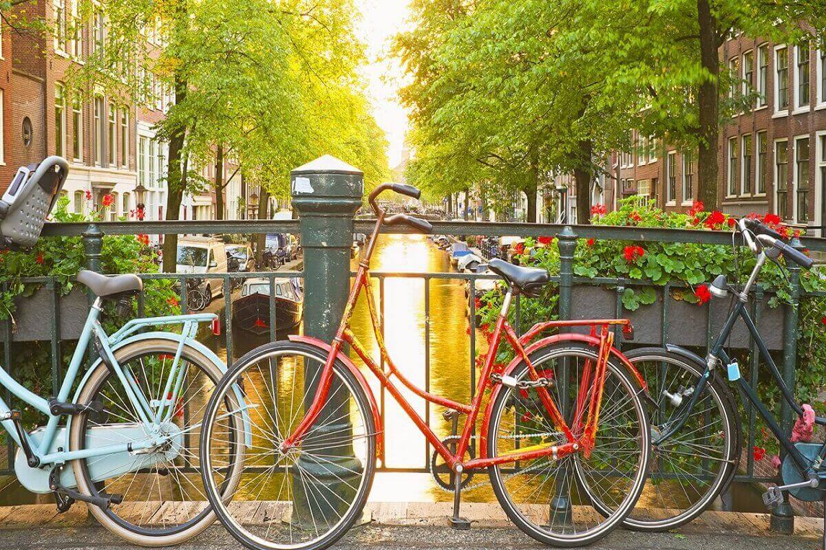 Rent-a-bicycle.-Amsterdam