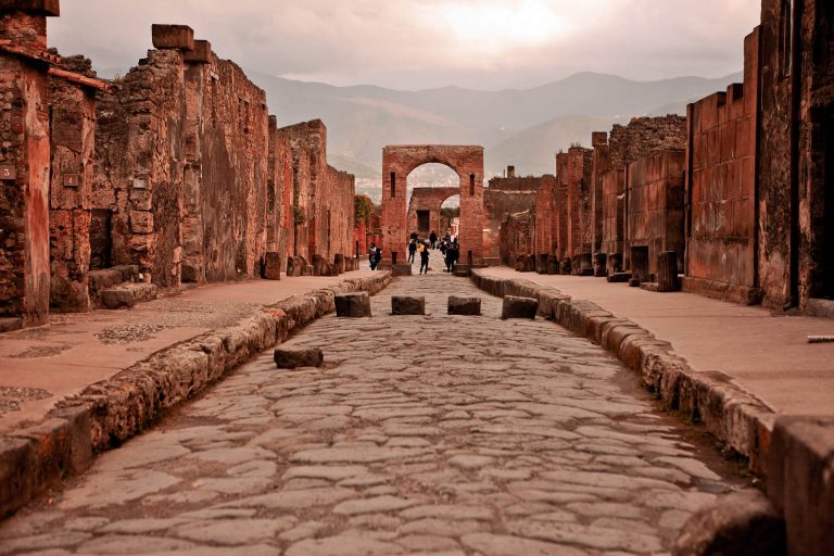 The Lost City - Ancient Pompeii