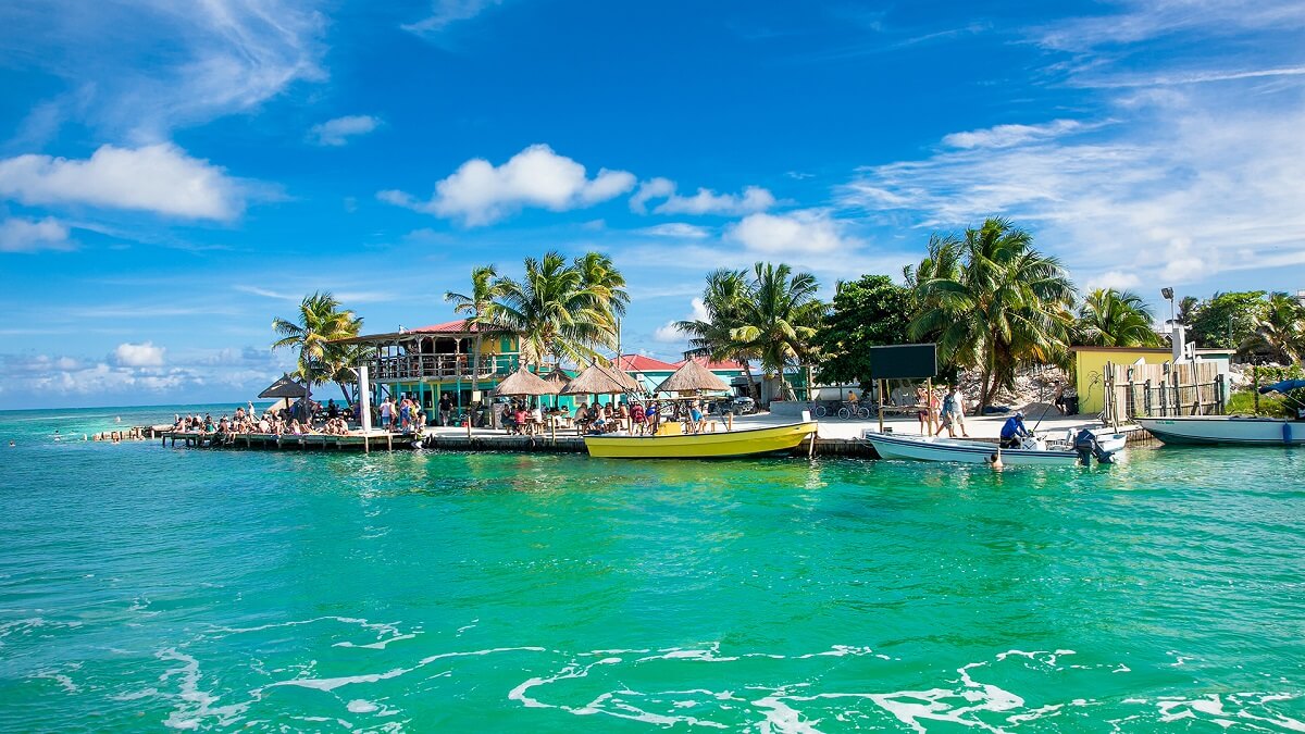 El gran agujero azul BELICE