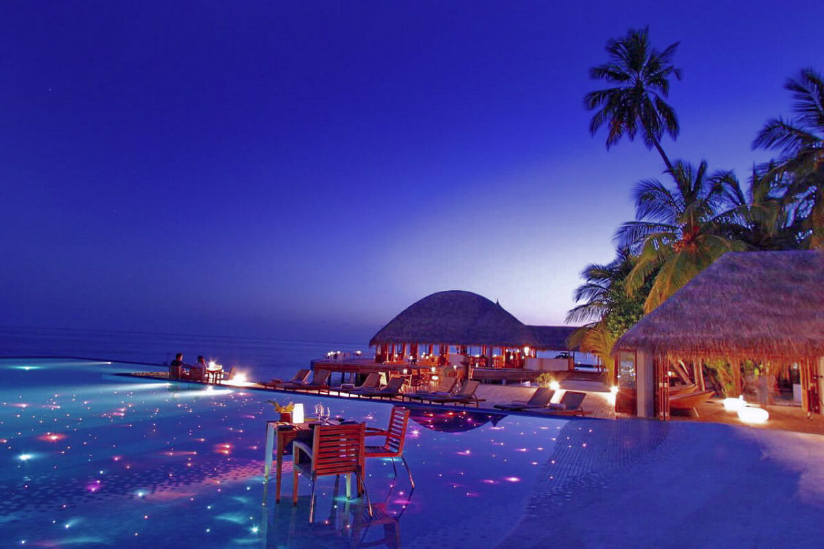 The restaurant Huvafen Fushi is located in the Maldives