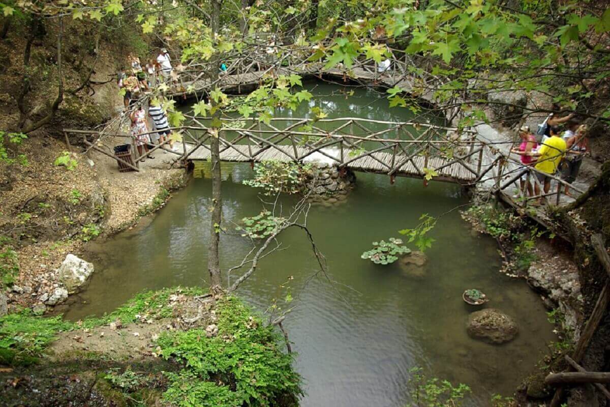 Perhosten laakso - Rodos