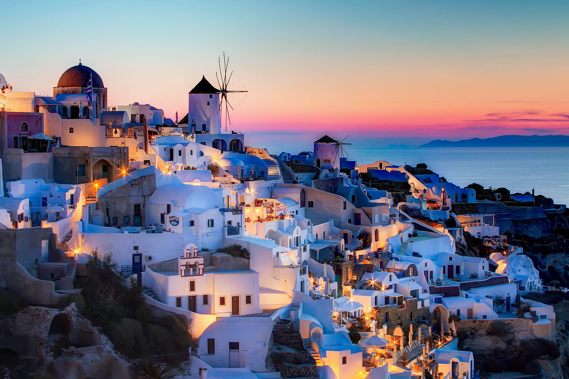 L'île de SANTORIN est le meilleur endroit pour les couples