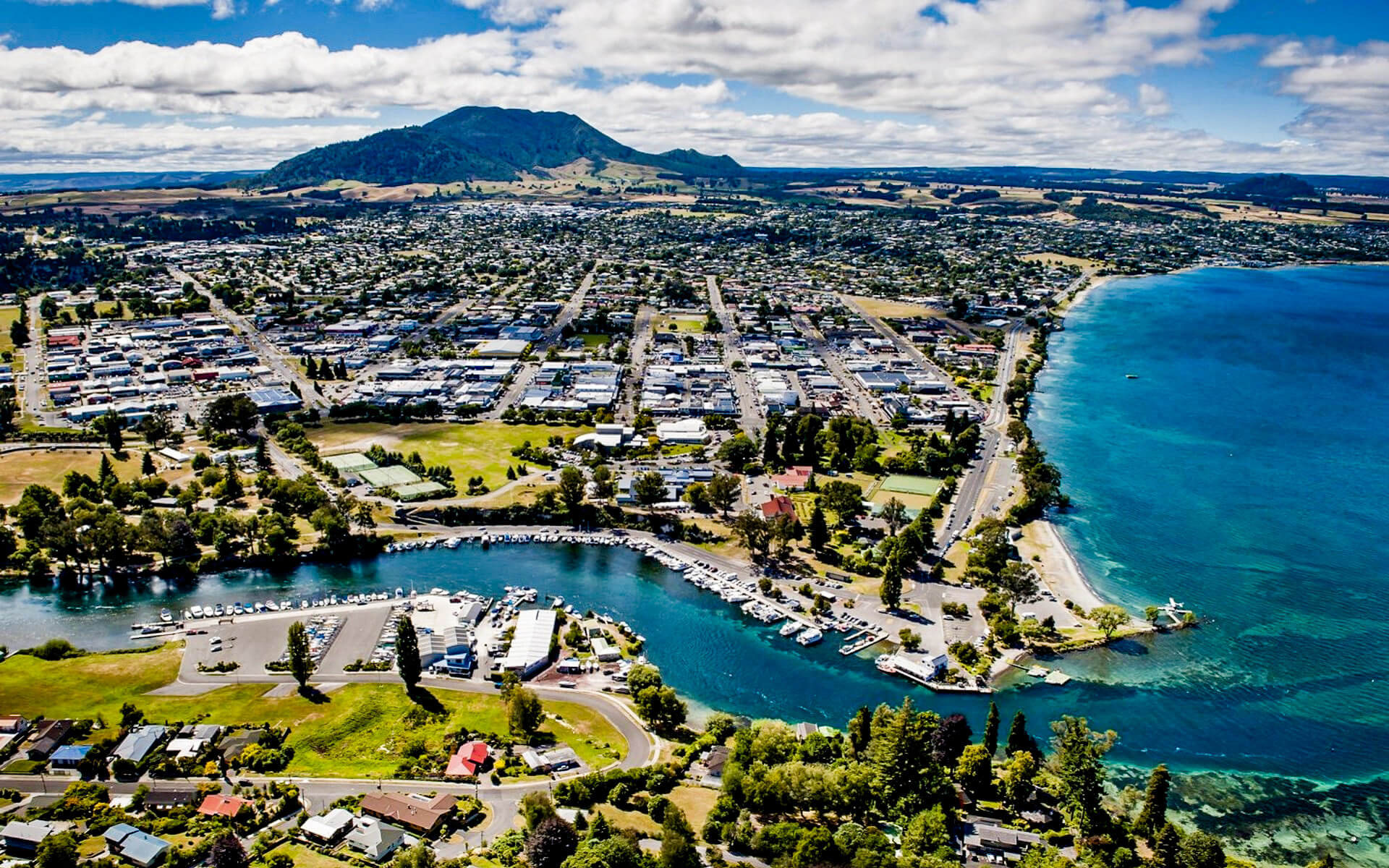 Taupo Travel Guide - Travel S Helper