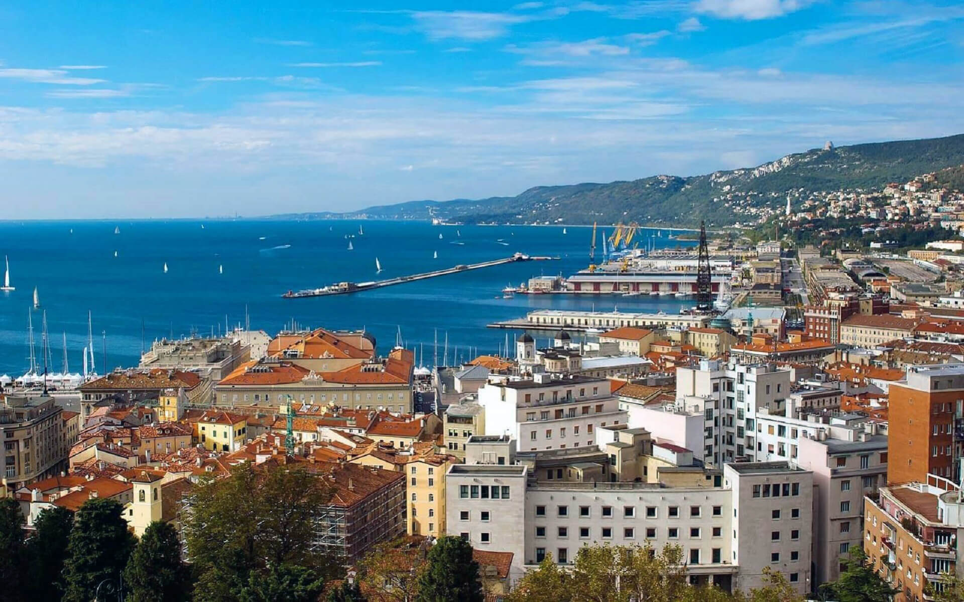 Trieste Rejseguide - Travel S Helper