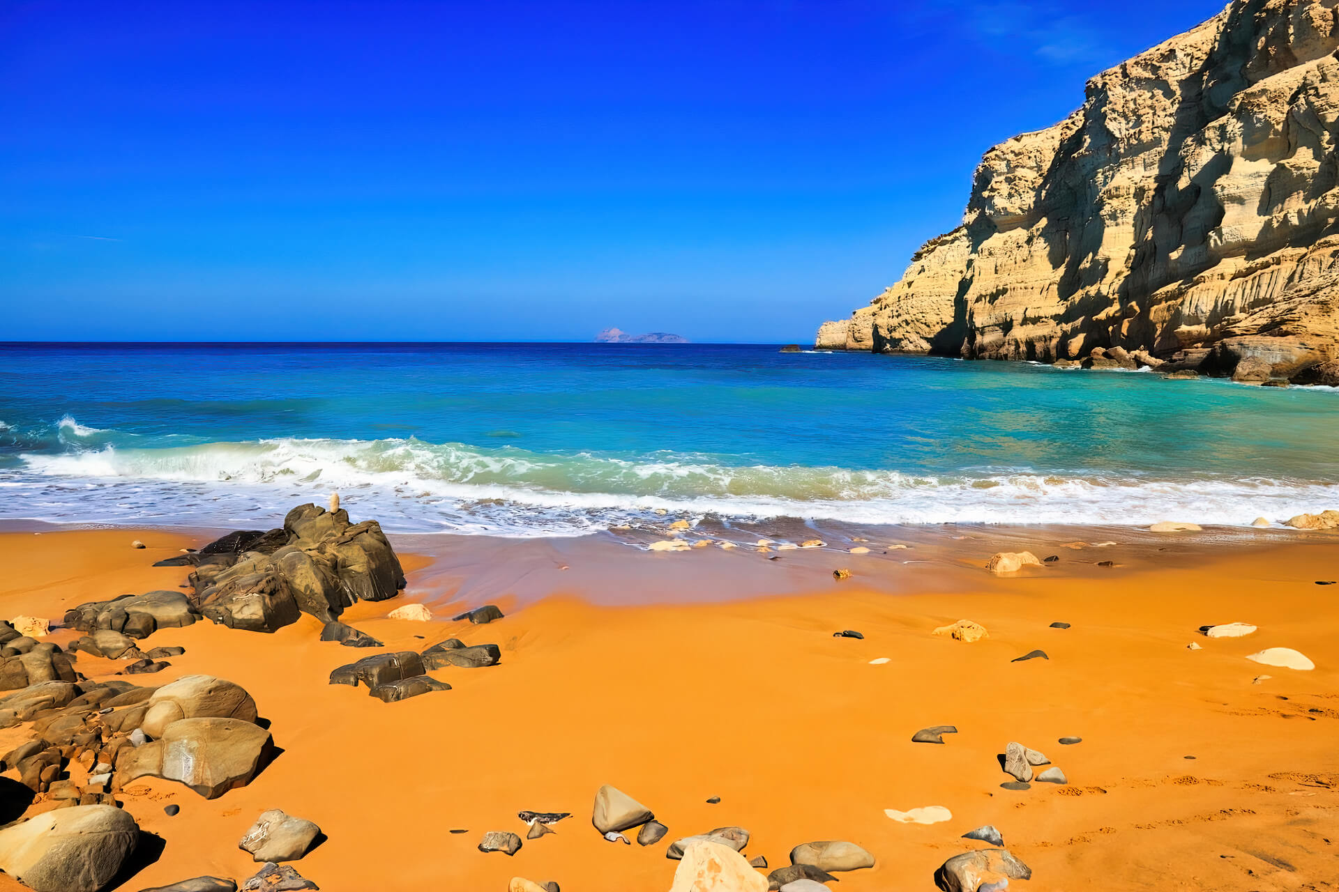 Crete Red Beach - A Hidden Gem for FKK Enthusiasts