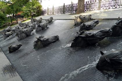 莫斯科文学林荫道与作家纪念地主题画面